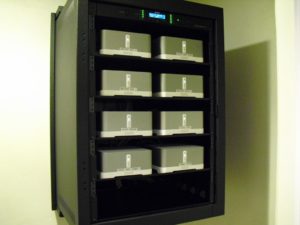 8 sonos connect amps -rack_full