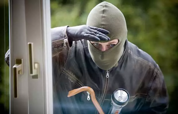 Burglars Look For When They Canvas Your Home